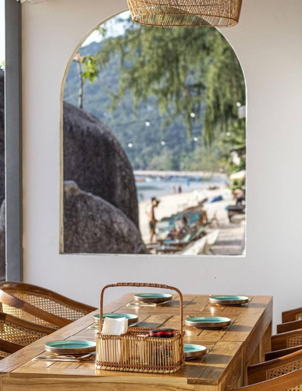 Ibiza Beach Club Koh Tao Exterior photo